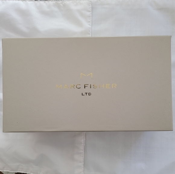 Marc Fisher LTD Candy Heeled Red Suede Mule Size 8.5 - Picture 7 of 11